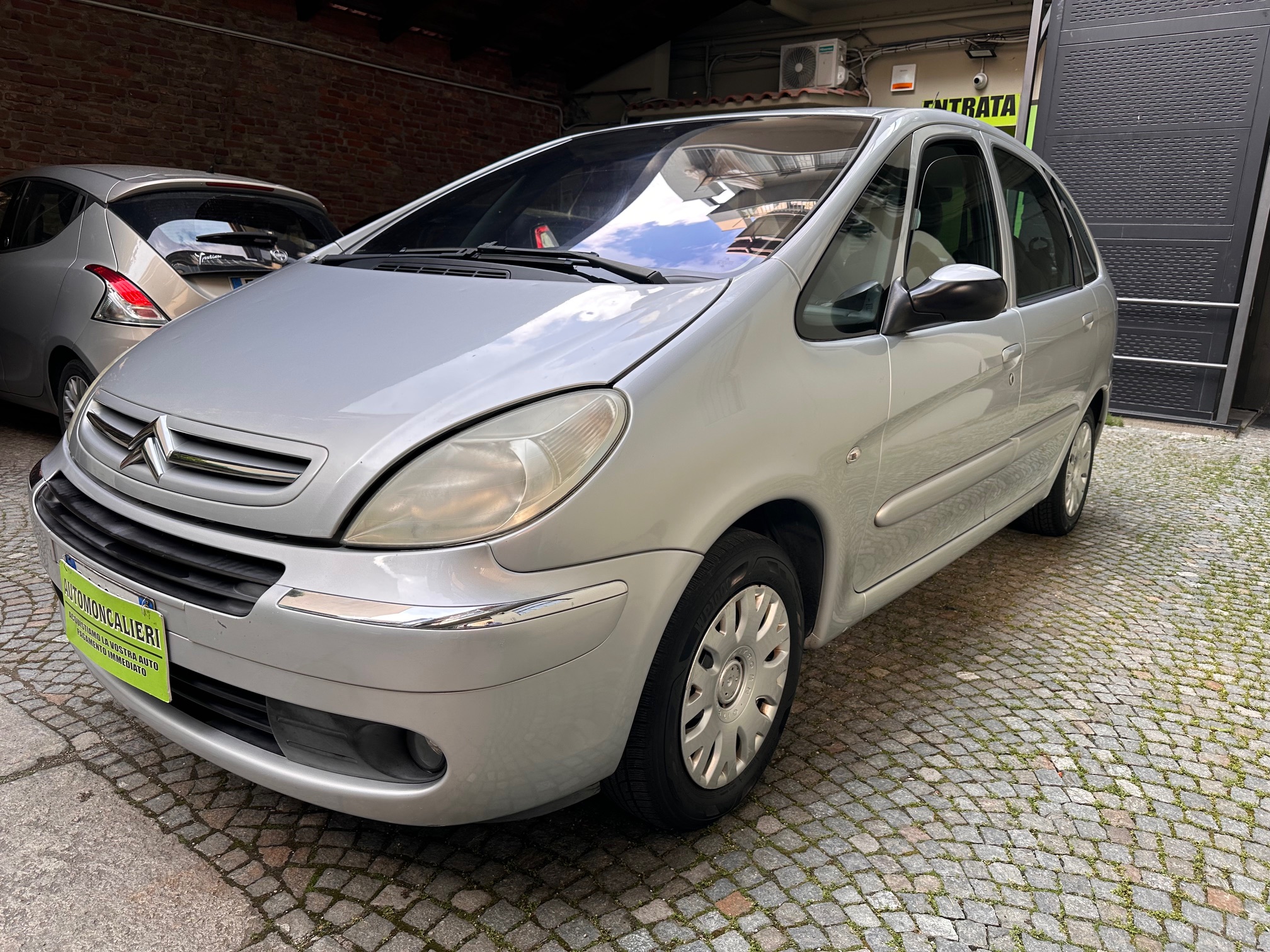 vehicle-thumb-image