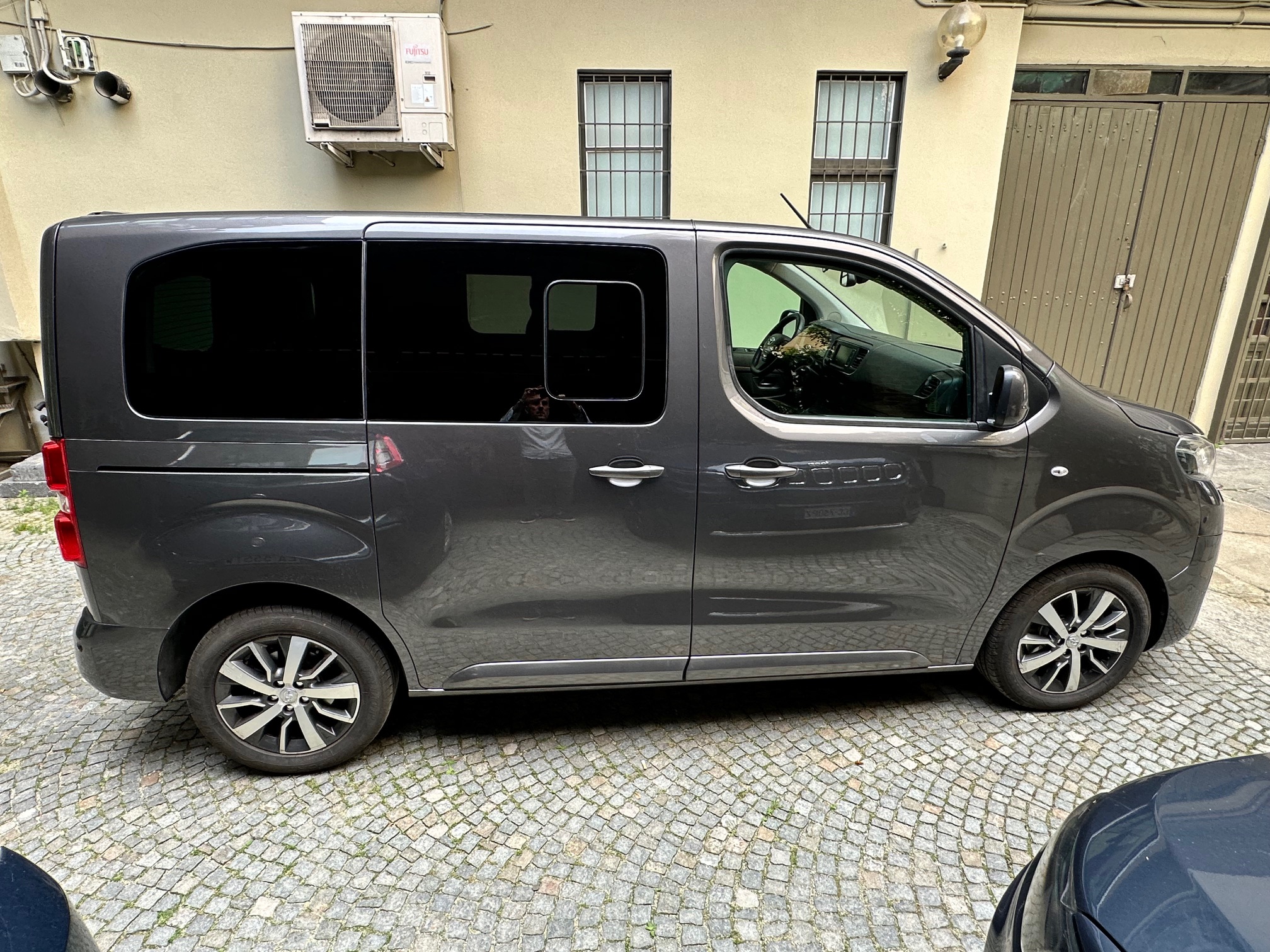 vehicle-thumb-image