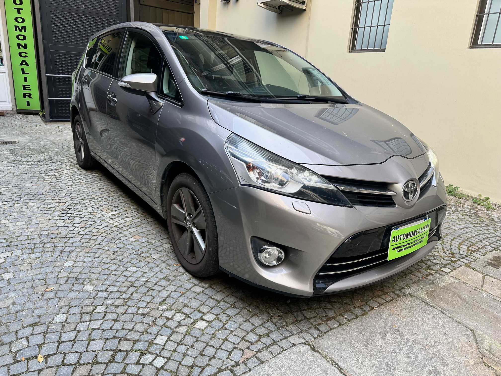 vehicle-thumb-image