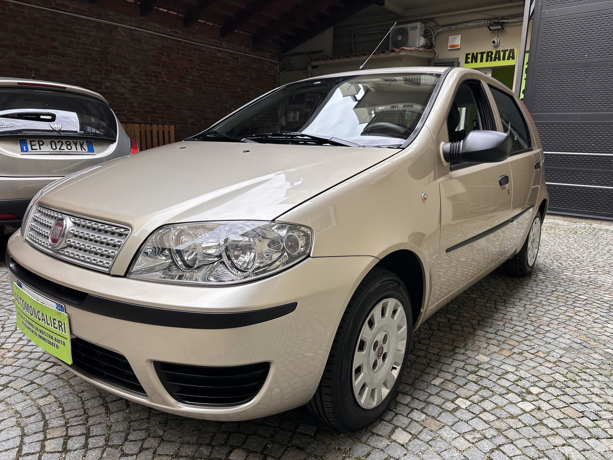 vehicle-thumb-image